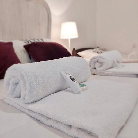 Pod Roza Economy Bed & Breakfast Леба Екстериор снимка