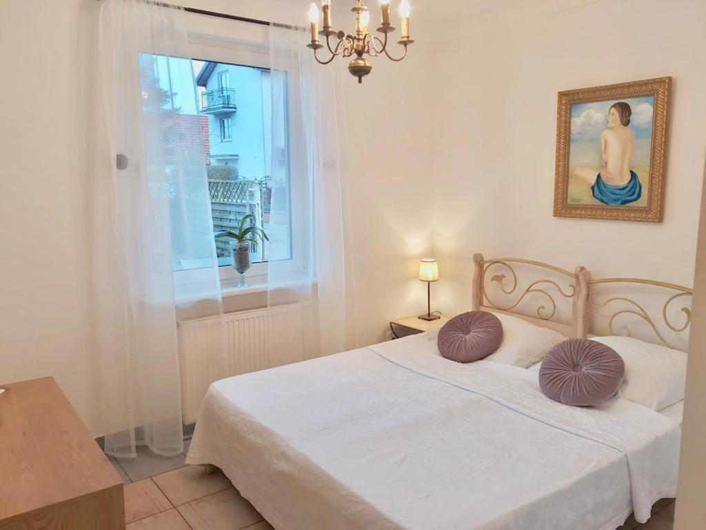Pod Roza Economy Bed & Breakfast Леба Екстериор снимка