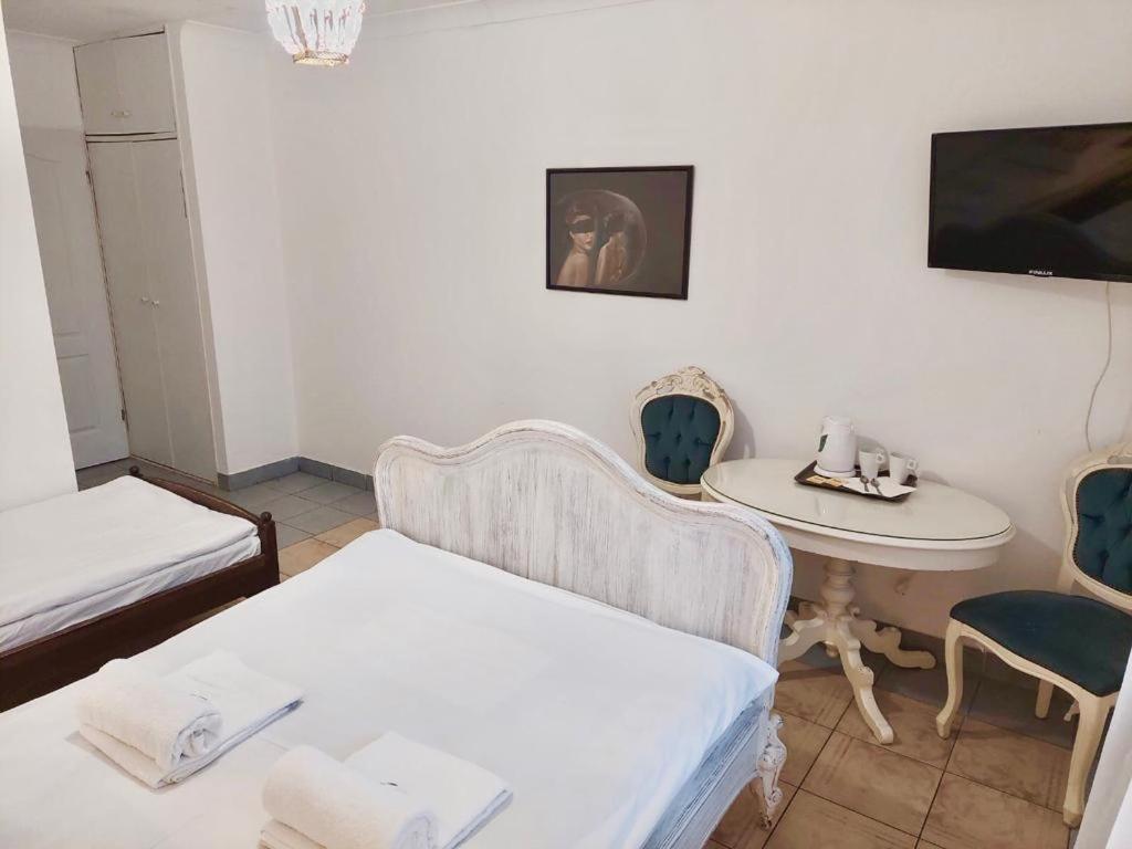 Pod Roza Economy Bed & Breakfast Леба Екстериор снимка