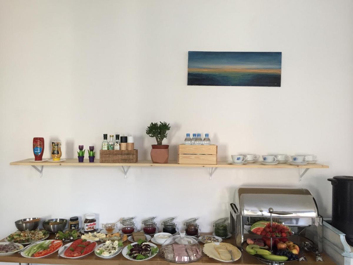 Pod Roza Economy Bed & Breakfast Леба Екстериор снимка